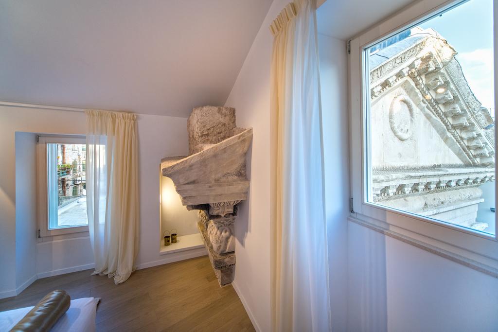 Apartment Roman Heritage スプリト 部屋 写真