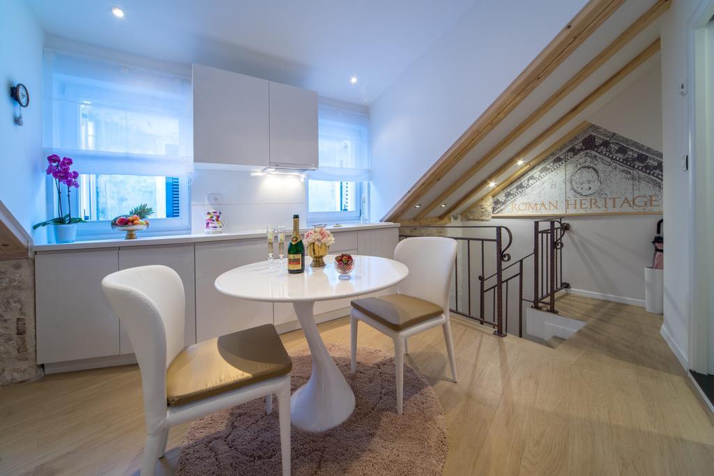 Apartment Roman Heritage スプリト 部屋 写真