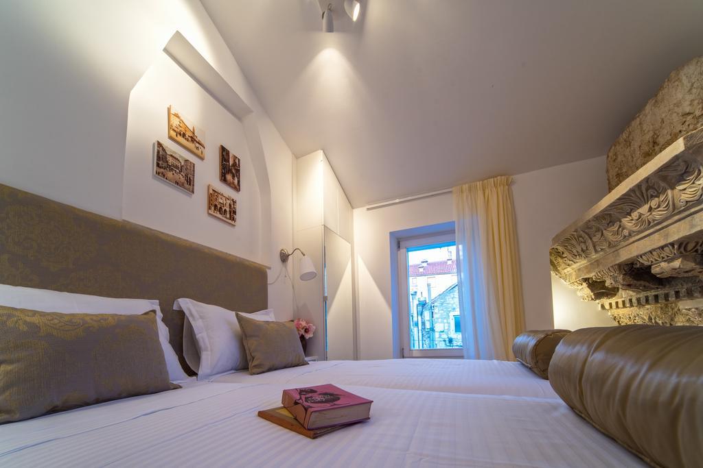 Apartment Roman Heritage スプリト 部屋 写真