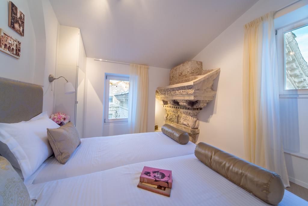 Apartment Roman Heritage スプリト 部屋 写真